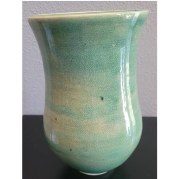 Vintage Mid Century Modern Green Studio Glazed Pottery Vase 8 inches Tall - Picture 5 of 8